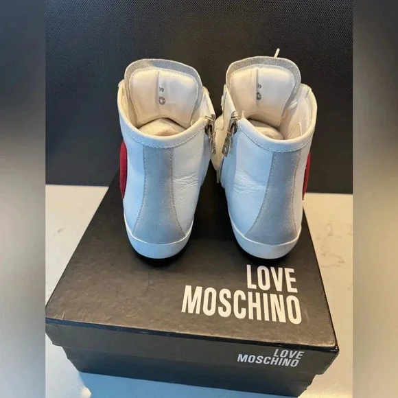Love moschino high top sneakers white heart zip leather size 39 with box